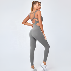 Ensembles d'entraînement de yoga sans couture OEM pour femmes avec impression de logo personnalisé Spandex/Nylon évacuant l'humidité et tissu intelligent - Product Image 4