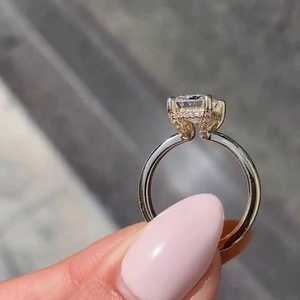 Anillo de Compromiso con Diamante Cultivado en Laboratorio IGI de 1.50 Quilates, Corte Esmeralda, Claridad VS1, Color F, Halo Oculto, Oro Blanco de 14K, Joyería - Product Image 4