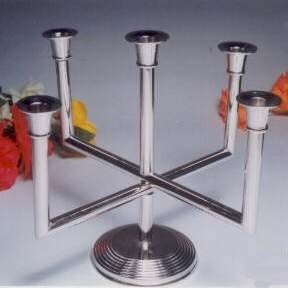 Bougeoir Menorah en laiton, aluminium et acier inoxydable en 3 lumières à 9 lumières utilisé dans la culture juive pour la décoration de la maison - Product Image 5