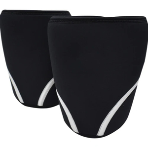 Les genouillères respirantes allient soutien compressif, construction durable et ajustement ergonomique pour un confort supérieur tout au long de la course. - Product Image 2