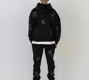 Ensemble de survêtement et pantalon de jogging légers pour hommes avec strass, survêtements à strass avec patchs en cristal personnalisés pour les soirées décontractées - Product Image 2