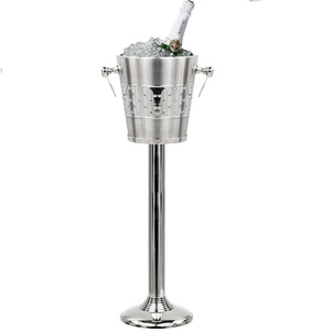 Seau à glace de luxe en métal avec support sur pied haut, seau à vin et champagne haut de gamme avec poignées pour mariages et bars d'hôtels - Product Image 1