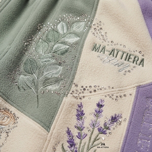 Conjunto Deportivo de Sudadera con Capucha y Pantalones Anchos con Bordado Floral en Verde Salvia y Lavanda para Mujer, Ropa Urbana Personalizada - Product Image 5
