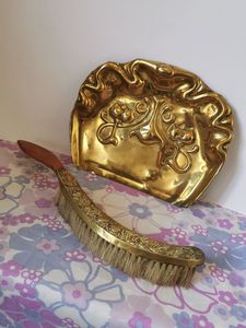 Minimalist Metal Dust <b>Pan</b> For Modern Home Utility Cleaning With Sleek Finish And Practical Long Lasting Performance - Product Image 3