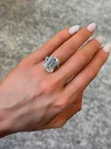 Anillo de Compromiso con Diamante Cultivado en Laboratorio, Corte Esmeralda, 10 Quilates, Oro de 14K, Certificado IGI - Product Image 3