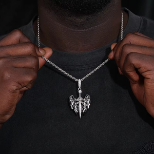 Pendentif Épée Aile d'Ange en Argent 925 et Moissanite, Bijou de Déclaration HIPHOP Luxe Gothique Glacé pour Fête et Événement, Tendance Mode Unisexe GRA - Product Image 3