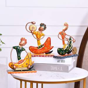 Décoration intérieure avec figurines de musiciens assis (lot de 3) avec instruments de musique pour la décoration de bureau, de bureau d'étude ou d'étagère, en gros - Product Image 6