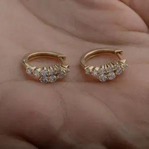 Pendientes de aro de oro amarillo macizo de 14k con diamantes naturales redondos GH/SI para novia - Product Image 3