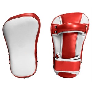 Escudo de Boxeo Muay Thai de PVC y Cuero PU Rojo y Blanco, Almohadilla de Entrenamiento Profesional Ajustable para MMA - Product Image 1