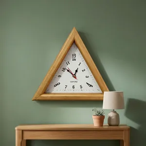 Horloge murale triangulaire en bois de luxe, finition dorée, style antique, 12 pouces, forme triangulaire, horloge décorative suspendue - Product Image 4