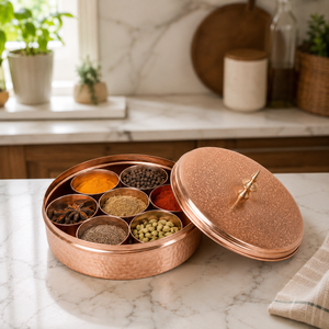 Caja de Masala de Cobre Martillado Hecha a Mano con 7 Recipientes para Especias y Cuchara, Dabba Grabada para Almacenamiento de Especias Indias, Venta al por Mayor OEM - Product Image 3