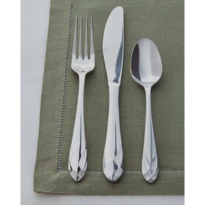 Cubiertos chapados en oro reutilizables de acero inoxidable para banquetes de bodas con corte de diamante, juego de cuchara y tenedor de mango largo de diseñador - Product Image 1
