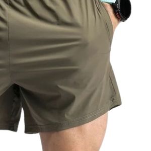 Shorts de sport décontractés pour hommes Olive, légers, pour l'entraînement, avec poches latérales, logo personnalisé, vêtements de sport, fournisseur OEM - Product Image 2