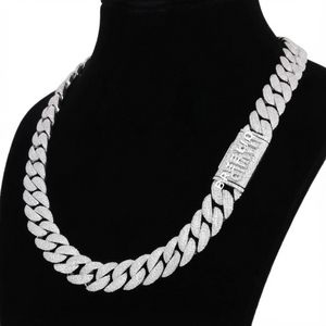 Elegante Cadena Cubana de Plata de Ley 925 con Diamantes de Laboratorio, Diseño Personalizado con Nombre, Collar con Cierre de Candado Estilo Hip Hop - Product Image 5