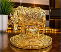 Idole de vache Kamdhenu minimaliste de luxe faite à la main, plaquée or 24 carats, ensemble multi-pièces, cadeau religieux pour Diwali, l'inauguration de la maison et les mariages
