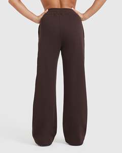 Pantalones Deportivos de Felpa Clásicos para Mujer, Color Marrón, Corte Regular, para Invierno, Tela Suave al Tacto, 100% Algodón, Venta al Por Mayor Personalizada - Product Image 2
