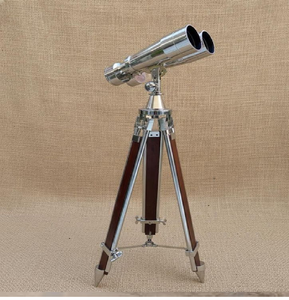 Élégant télescope de sol à double tube argenté sur un trépied en bois foncé pour la décoration, disponible à prix de gros. - Product Image 1