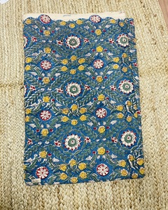 Tela Minimalista Sanganeri de Algodón Natural Indio, Hecha a Mano, Estampada con Bloques, Ecológica, Ligera, 110 GSM, para Confección de Vestidos - Product Image 1