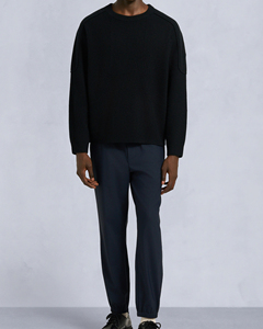 Suéter de Punto de Lana Negro para Hombre, Cuello Redondo, Corte Regular, Diseño Minimalista, Detalle de Bolsillo, Ropa de Invierno - Product Image 3