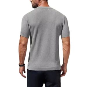 T-shirt en coton gris clair uni pour homme, col rond, manches courtes, décontracté, respirant, doux, coupe classique, basique et simple - Product Image 1