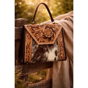 Bolso de Mano Mini Speedy para Mujer, 100% Cuero Genuino, con Decoración Floral Tallada a Mano y Patrones a Cuadros - Product Image 1