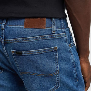 Vaqueros rasgados a la moda, confeccionados con tela elástica, detalles desgastados, corte ajustado y cintura cómoda. - Product Image 5