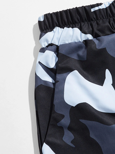 Pantalones Cortos Deportivos Casuales de Poliéster Transpirables de Secado Rápido Ecológicos con Cierre de Cremallera y Cintura Alta para Hombre con Logotipo Personalizado de Alta Calidad - Product Image 4