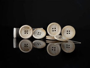 Professional <b>Button</b> Manufacturer Offers Round 4 Hole Natural White Grey Buffalo Bone Material <b>Suit</b> <b>Button</b> Haute Couture <b>Button</b> - Product Image 2