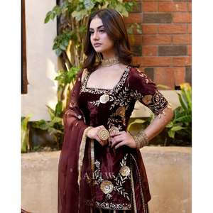 Conjunto de traje de fiesta para mujer de diseñador Con parte inferior superior de Trabajo bordado pesado y Dupatta para ocasiones especiales - Product Image 2