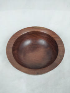 Tazón de madera de grado alimenticio para uso seguro en la cocina, el hogar o espacios comerciales, con acabado artístico y aspecto artesanal, en venta. - Product Image 2