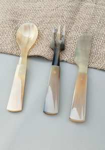 Cuchara de Cuerno de Búfalo Natural de Calidad - Ecológica y Apta para Lavavajillas, Diseño Personalizable para el Hogar y la Presentación de Alimentos - Product Image 2