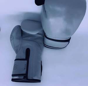 Guantes de Boxeo Profesionales OEM con Logotipo Personalizado, de Cuero, para Entrenamiento, Sparring, MMA, Kickboxing, Muay Thai, Venta al Por Mayor, Calidad de Exportación - Product Image 3