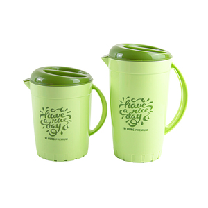 Jarra de Agua de Plástico Clásica de 1.5L con Tapa y Diseño Floral para Camping, Vietnam - Product Image 3