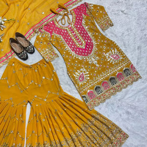 Conjunto de traje Sharara de georgette sintético pesado con bordado de lentejuelas de 5 mm y dupatta con borde de encaje, completamente cosido, ideal para fiestas y celebraciones. - Product Image 1