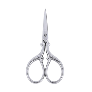 Nouvelles Ciseaux Fantaisie à Broderie Ananas avec Manche en Acier et Lame en Acier Inoxydable à Pointe Affûtée pour la Coupe des Cuticules - Product Image 4