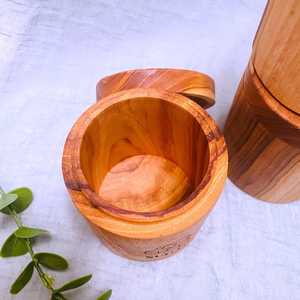 Tarros de almacenamiento de madera para café, té y azúcar, recipientes redondos herméticos, diseño minimalista, hechos a mano para uso doméstico. - Product Image 5