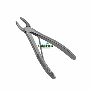 Pinzas de Extracción Pediátricas SureMed Instruments 139C, Patrón Inglés, Acero Inoxidable, Instrumento Quirúrgico para Extracción de Dientes en Niños - Product Image 3