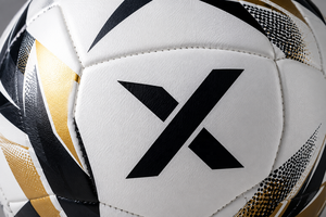 Ballon de football personnalisé X, blanc, noir, rouge, logo X, ballon d'entraînement professionnel pour club |   OEM ODM |   Fabricant |   Design haut de gamme - Product Image 4