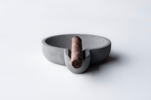 Billow Aluminum Square Cigar <b>Tray</b> Ashtray Holder Smokeless Modern Design Heat Resistant Durable Premium Tabletop Home Decor - Product Image 4
