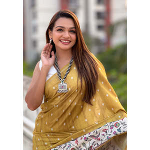 Robes de soirée Elite Weaves, sari en soie Katki dorée avec bordure Zari, motif Kalamkari imprimé, 500g - Product Image 3
