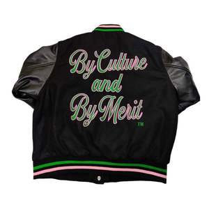 Chaqueta Varsity Ecológica para Mujer, Resistente al Viento, Transpirable, de Piel de Oveja, Negra, Manga Larga, con Diseño de Parche Bordado, de Lino - Product Image 4