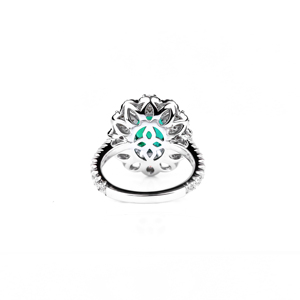 Bague de fiançailles ovale en or 18 carats avec émeraude et halo de diamants, motif floral, bijou de luxe, cadeau pour elle - Product Image 4