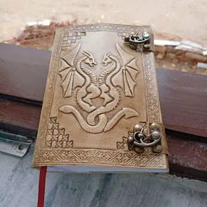 Cuaderno de cuero genuino con páginas en blanco, cuero puro de alta calidad, diario clásico de cuero con doble dragón para hombre y mujer. - Product Image 1