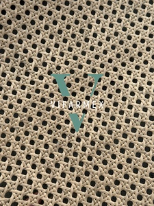 Tapis en rotin noir tressé perforé, motif personnalisable, matériau de revêtement pour meubles et décoration intérieure, durée de vie de 10 ans, garde au sec - Product Image 1