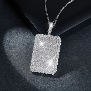 Pendentif tendance en alliage plaqué rhodium avec micro-incrustations de strass en cristal, breloque rectangulaire, bijoux de mode unisexe - Product Image 3