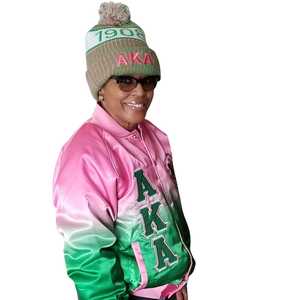 เสื้อแจ็คเก็ตบอมเบอร์แบบไล่เฉดสีชมพูเขียวปักลายตัวอักษรกรีกสำหรับผู้หญิง แบรนด์ AKA Ombre สไตล์สตรีทแวร์ - Product Image 4