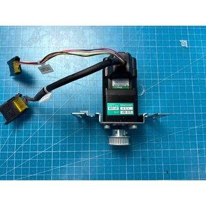 SANYO DENKI 103F5505-70CEA5 มอเตอร์สเต็ปเปอร์ 2 เฟส ใช้แล้วตามสภาพเดิม อะไหล่อุปกรณ์เซมิคอนดักเตอร์รุ่นเก่า - Product Image 6