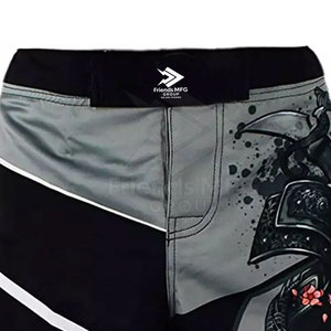 Shorts MMA en tissu polyester/nylon doux au toucher avec des caractéristiques respirantes et à séchage rapide, construction légère, coupe équilibrée, mouvement libre - Product Image 6