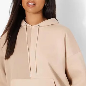 Ensemble de survêtement deux pièces en coton 100 % pour femme, comprenant un sweat à capuche et un short, collection 2026 – Vente en gros de vêtements personnalisés - Product Image 6