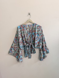 Blusa de seda al por mayor para mujer, top retro de playa con lazo frontal, top cruzado de seda - Product Image 2